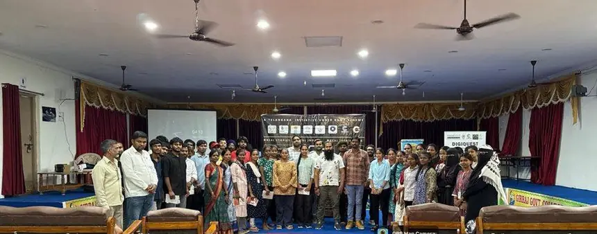 Participants and resource persons gather for a group photograph at the Nizamabad programme